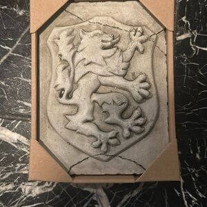 Stonebriar Cement crest plaque